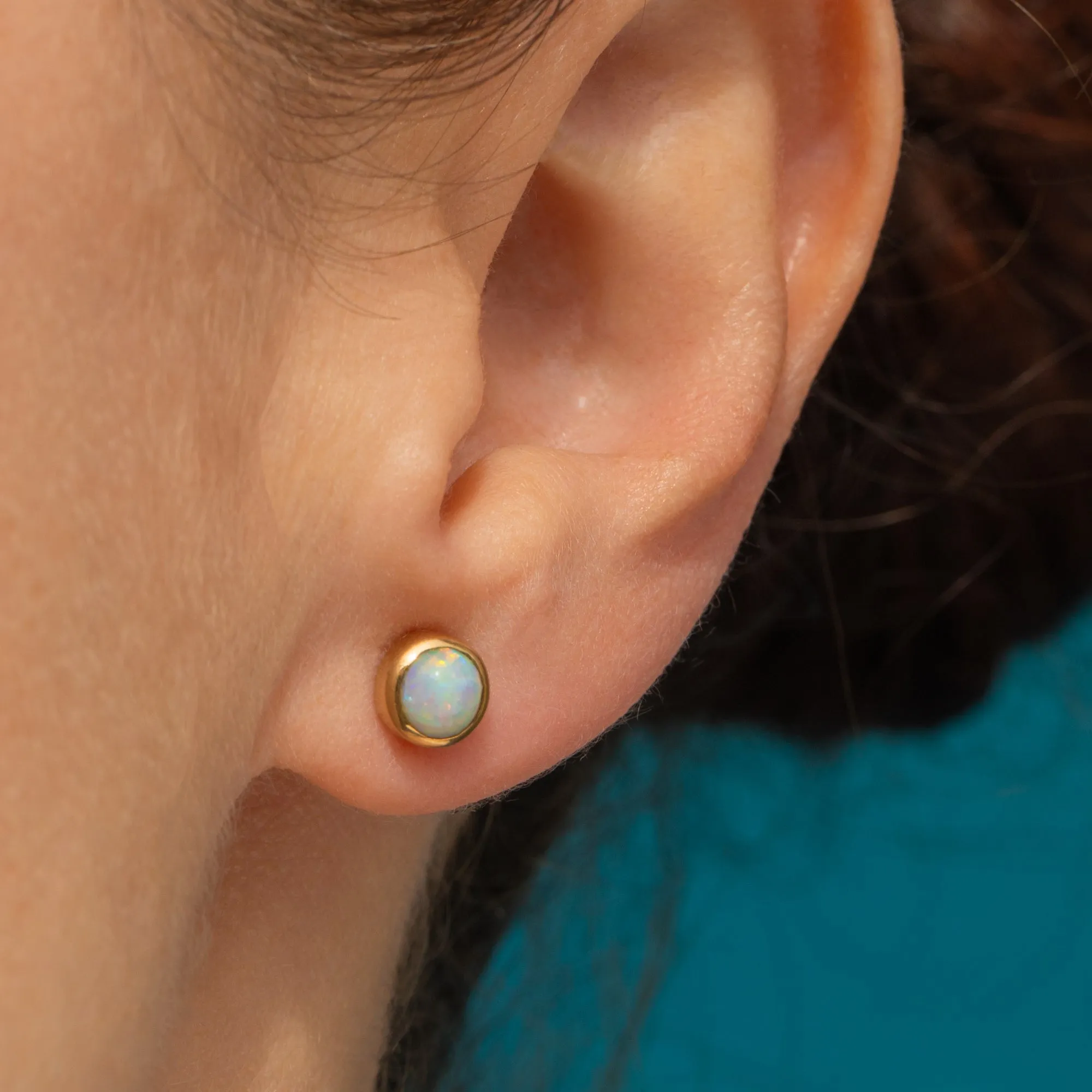 9ct Gold Opal Stud Earrings