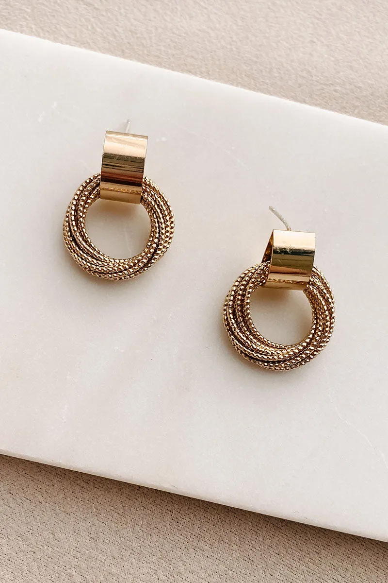 A Necessary Detail Stud Earrings (Gold)