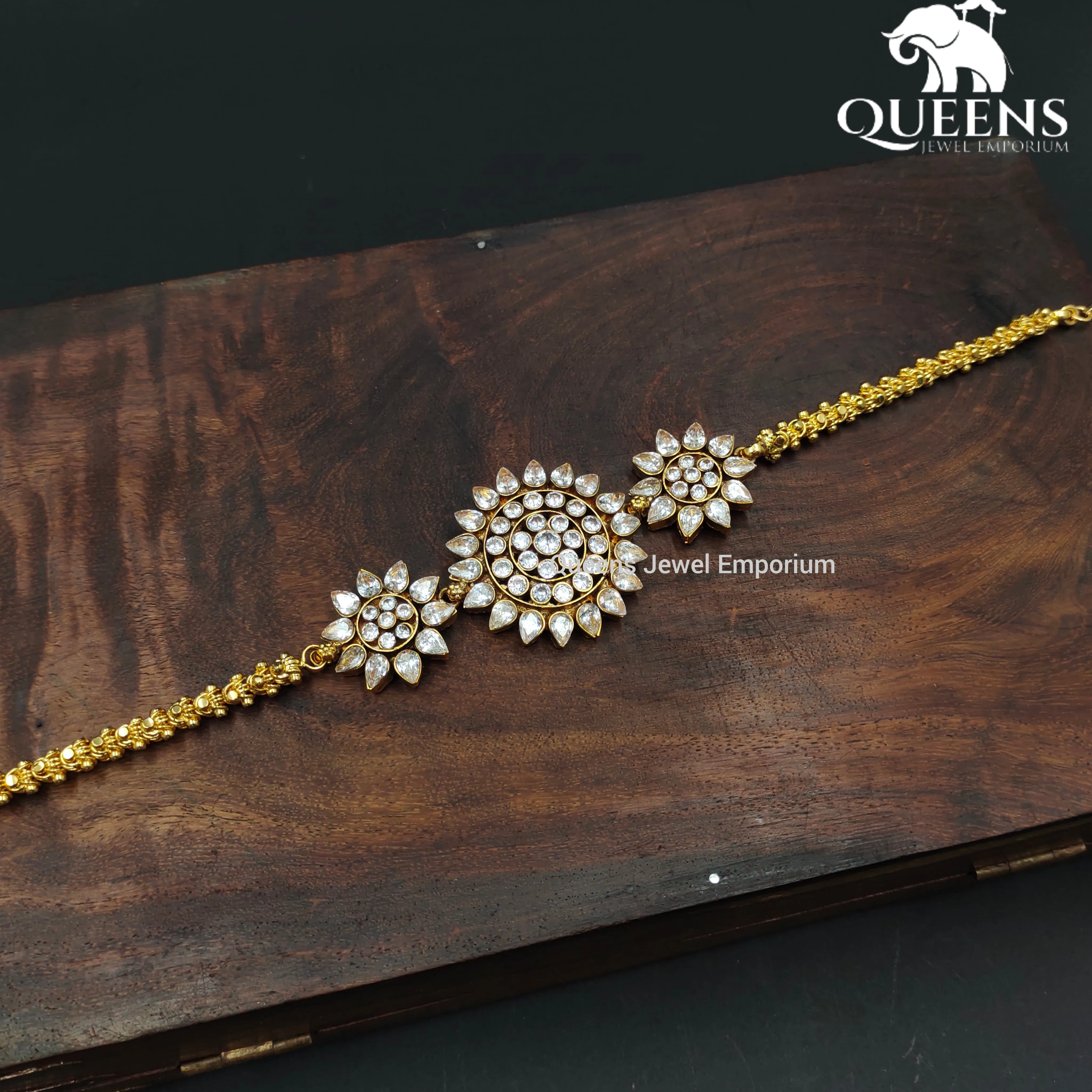 ADHIKTHA ZIRCON CHOKER