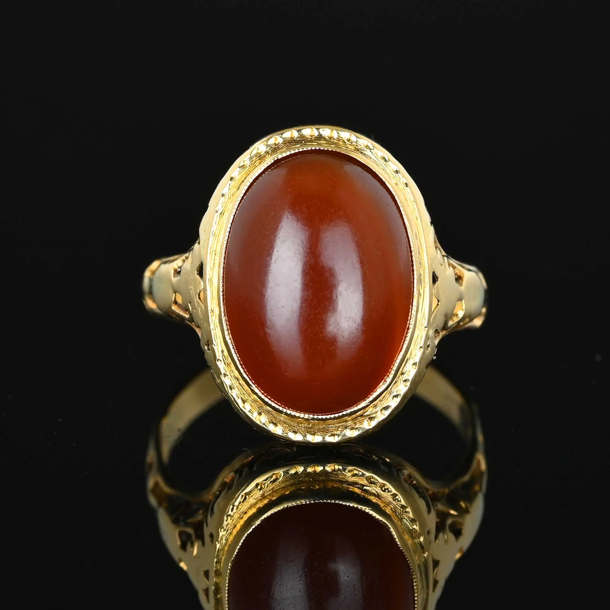 Antique Gold Cabochon Carnelian Ring