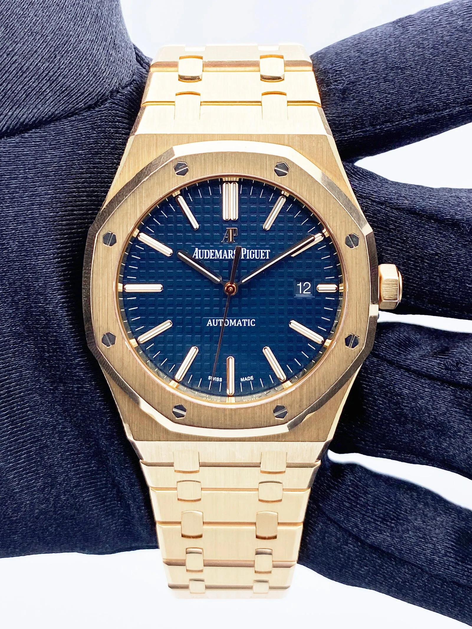 Audemars Piguet Royal Oak 15400OR 18K Rose Gold Blue Dial Box Papers