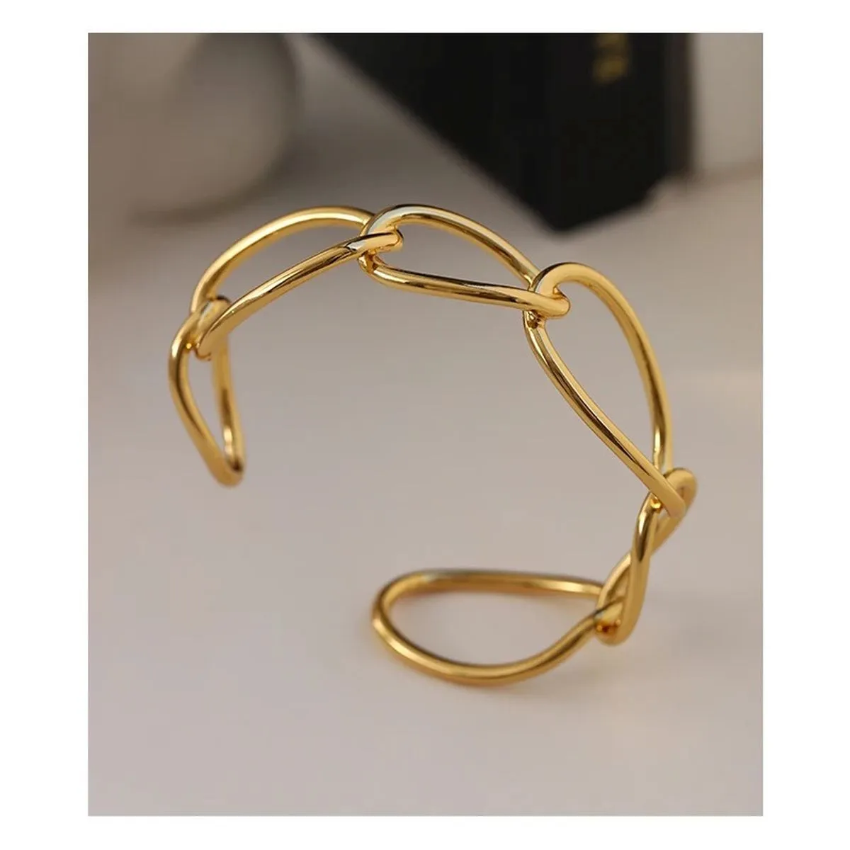 Big Links 18K Gold Anti Tarnish Cuff Bracelet For Women