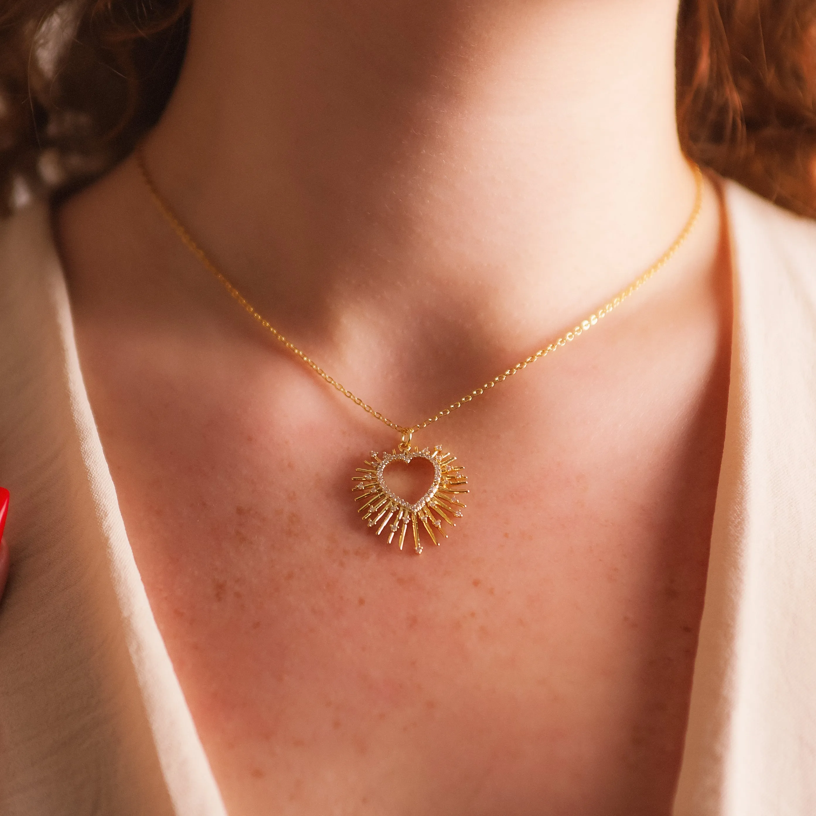 Cher Starburst Heart Pendant Necklace | 18k Gold Plated