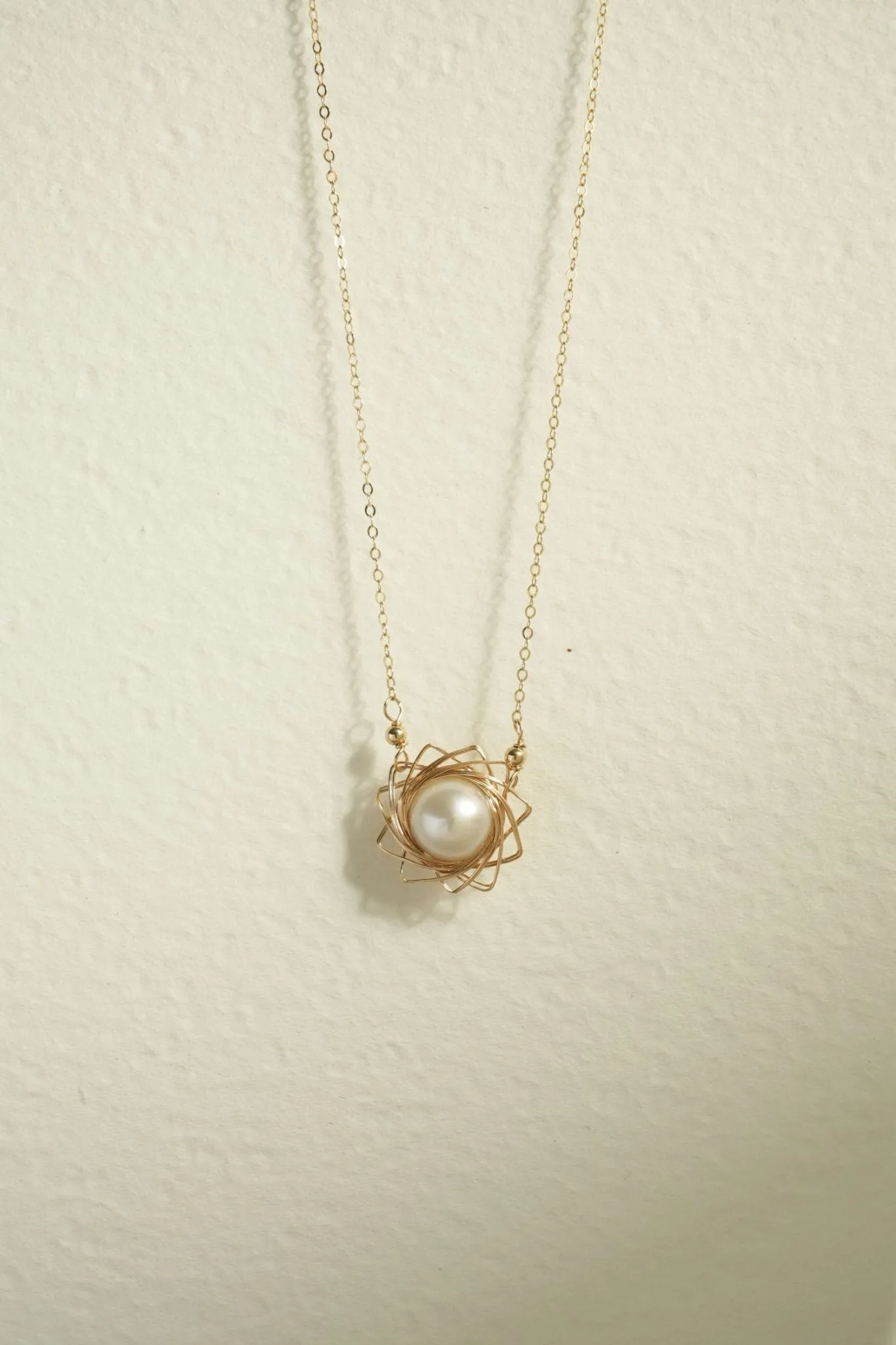 Classic Filigree Series Starburst Pearl Pendant Necklace