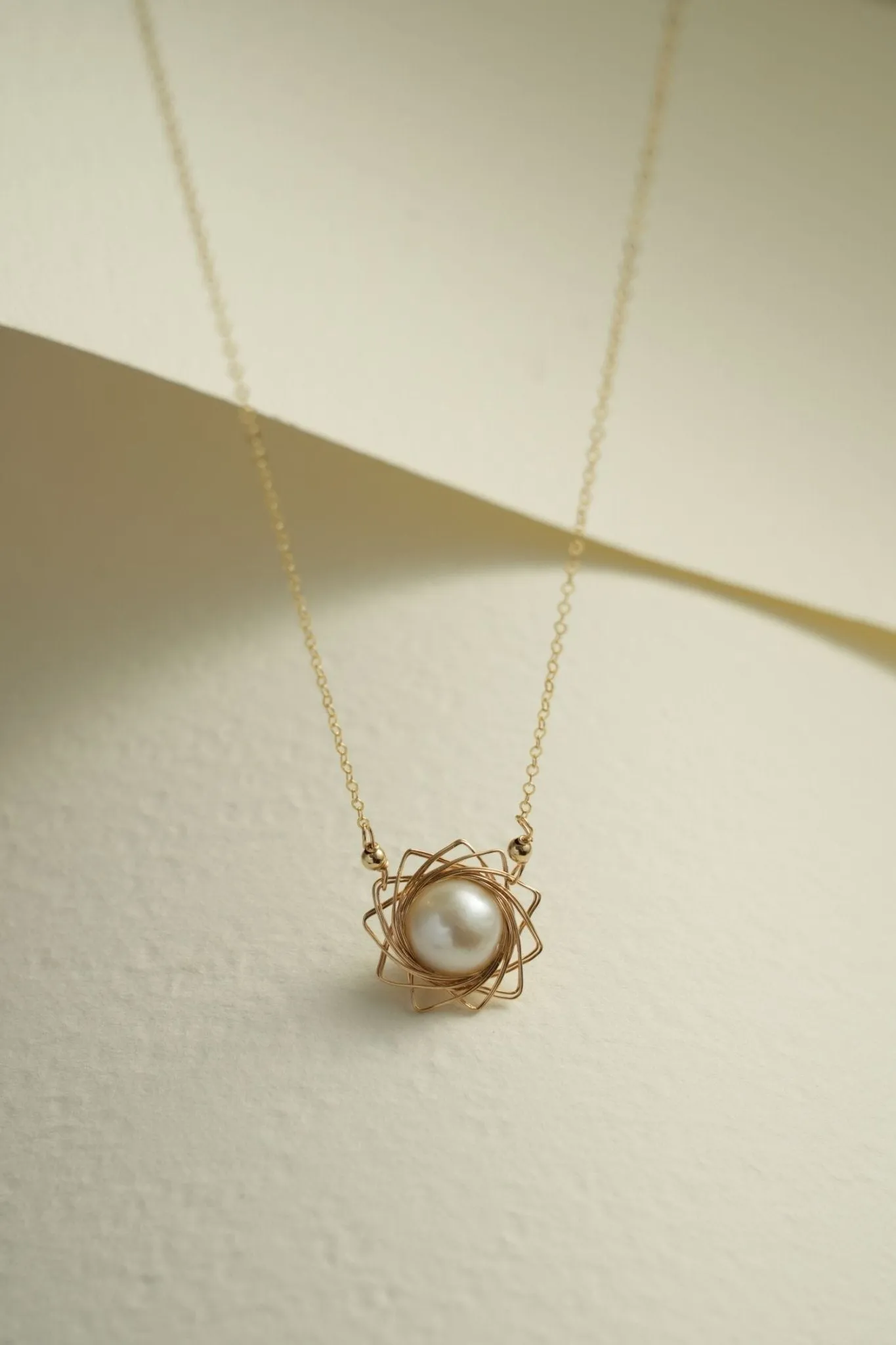 Classic Filigree Series Starburst Pearl Pendant Necklace