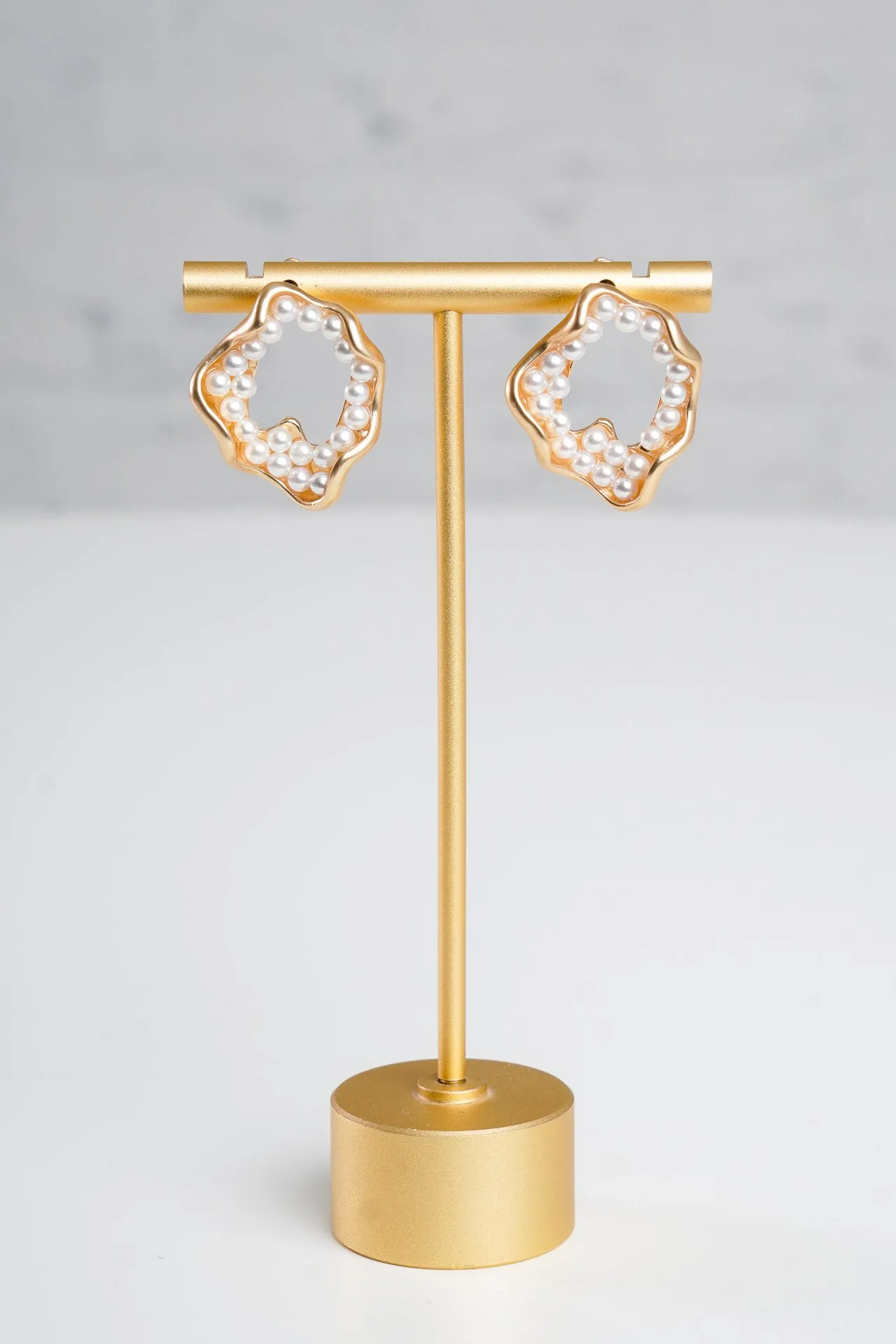 Elizabeth Gold Pearl Earrings