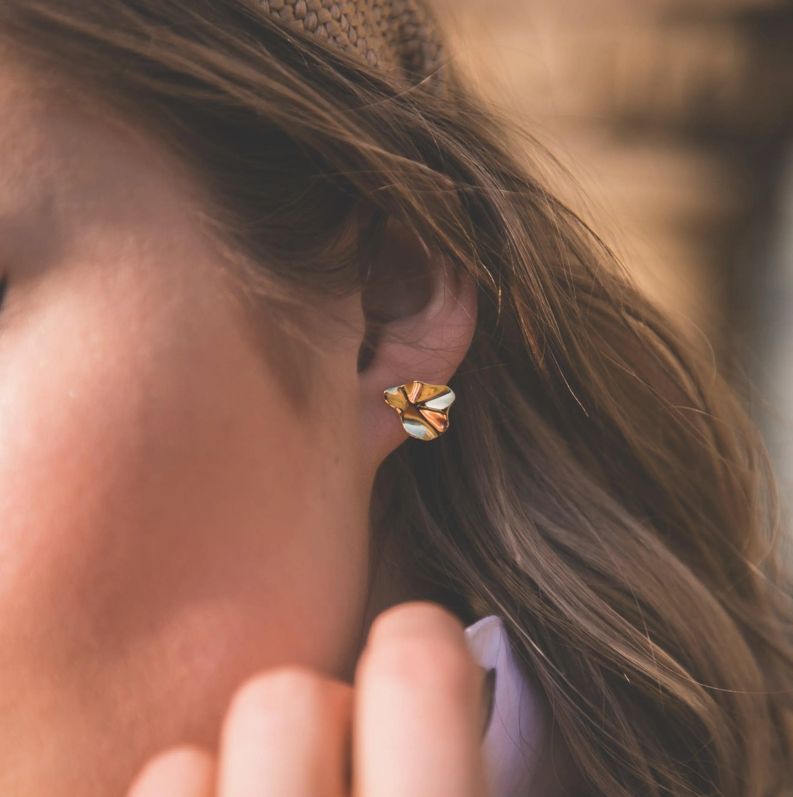 Pebble Geometric Stud Earrings - Gold