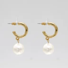 Peri Pearl earrings