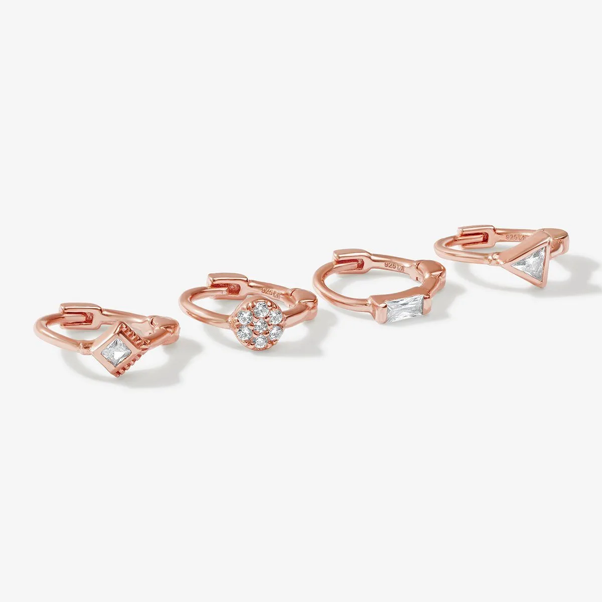 Rohe huggie earring set